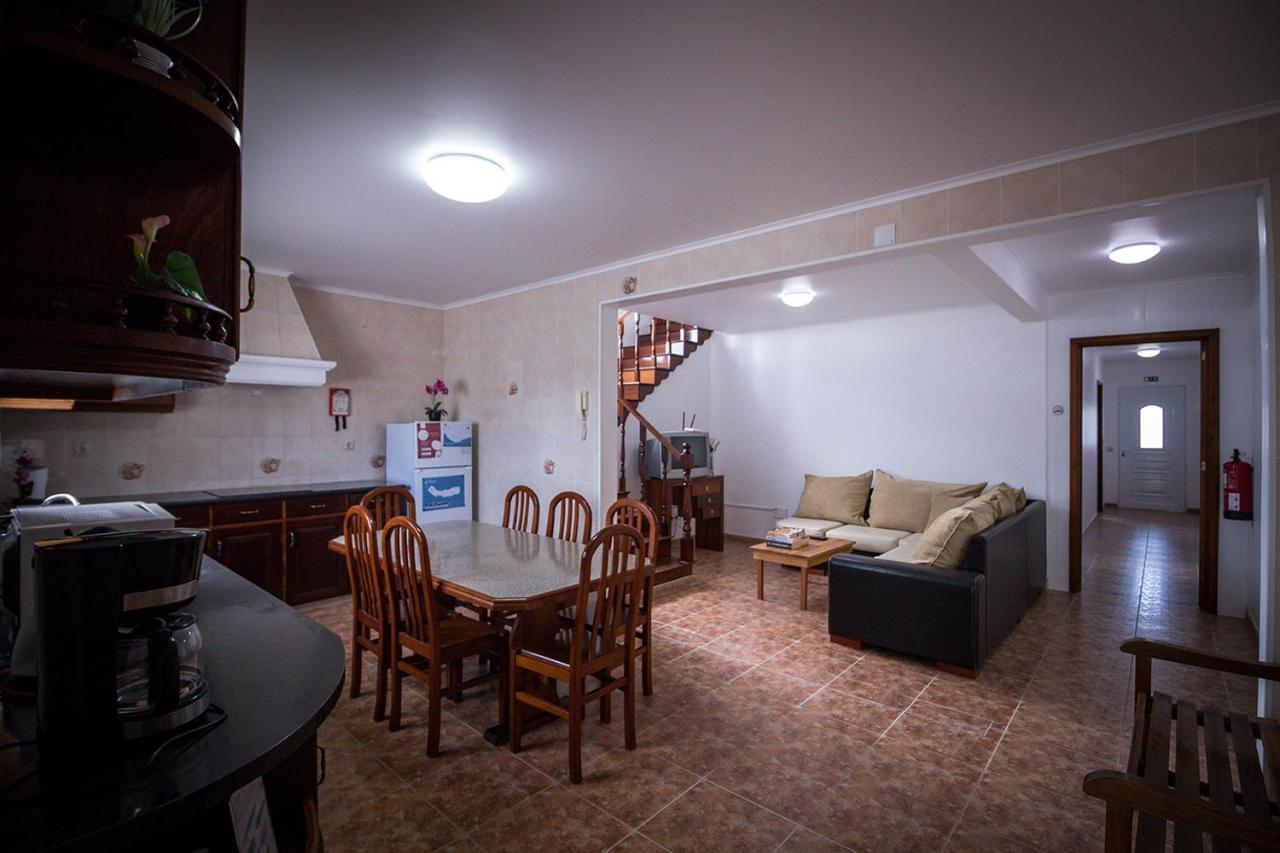Ponta Delgada Guest House 2 Arrifes Exterior photo